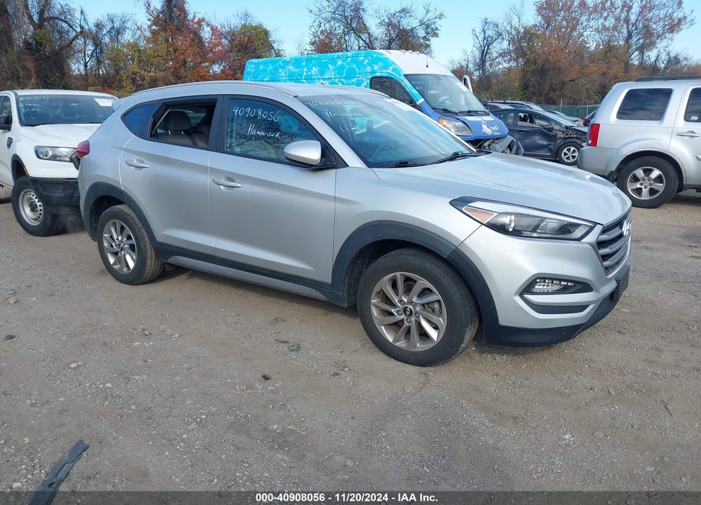 2017 HYUNDAI TUCSON SE VIN: KM8J33A49HU263442
