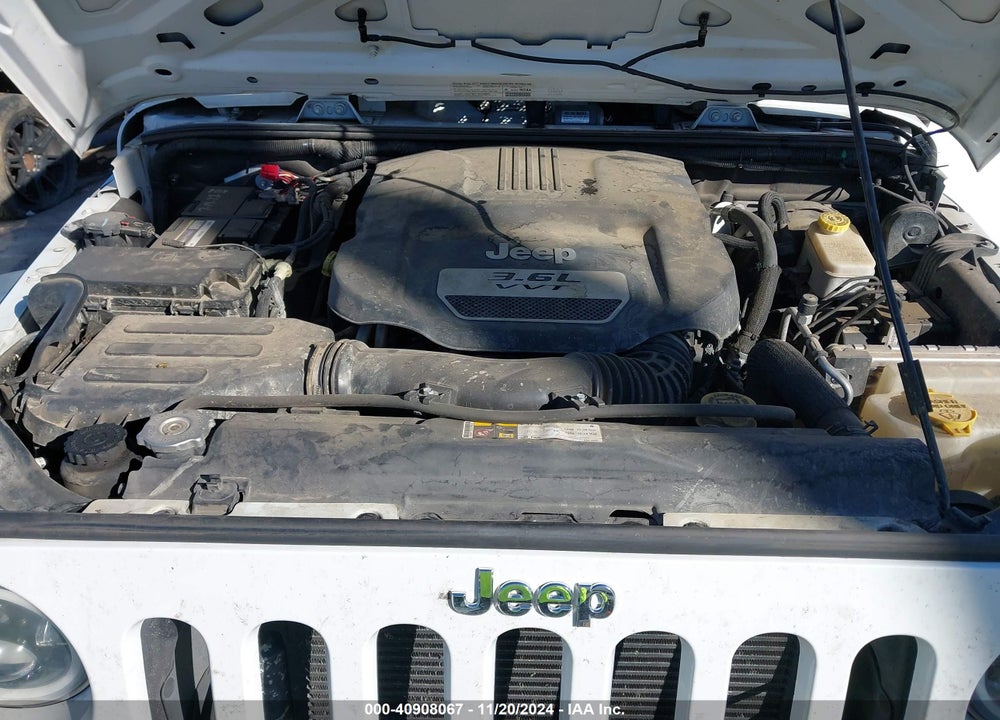 2013 JEEP WRANGLER UNLIMITED SPORT VIN: 1C4BJWDG5DL537984