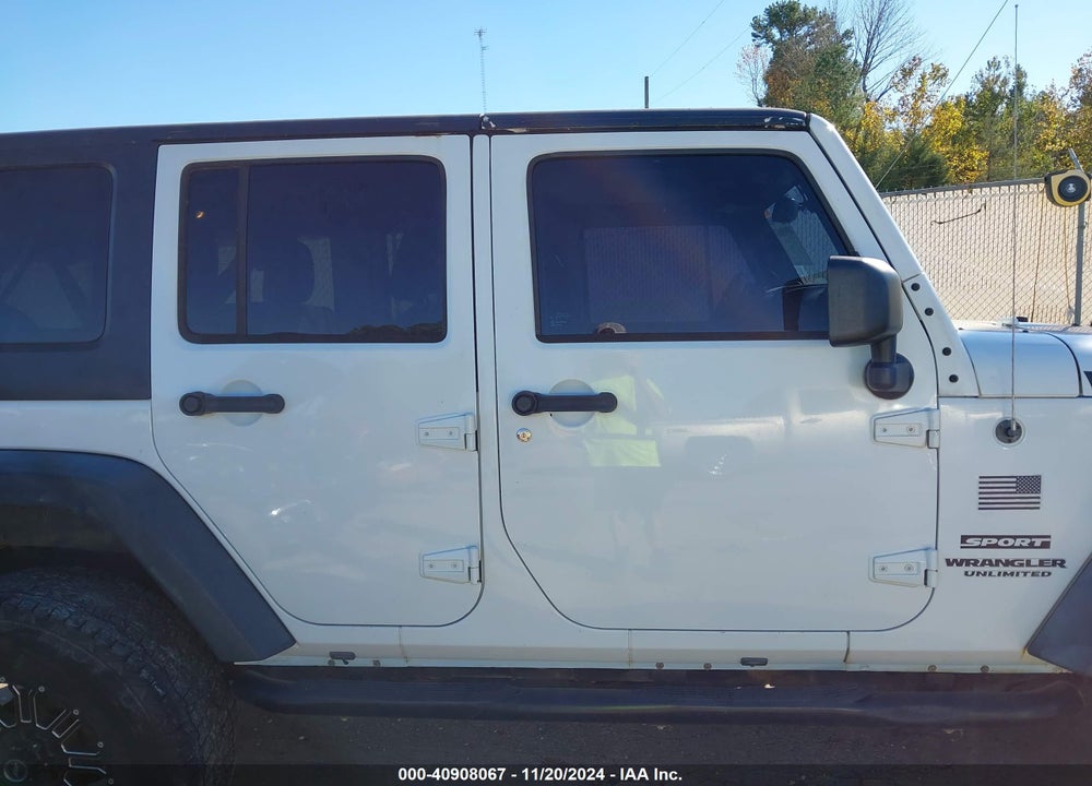 2013 JEEP WRANGLER UNLIMITED SPORT VIN: 1C4BJWDG5DL537984