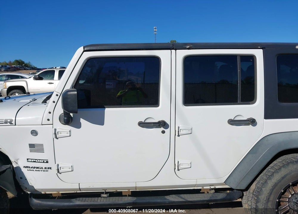 2013 JEEP WRANGLER UNLIMITED SPORT VIN: 1C4BJWDG5DL537984