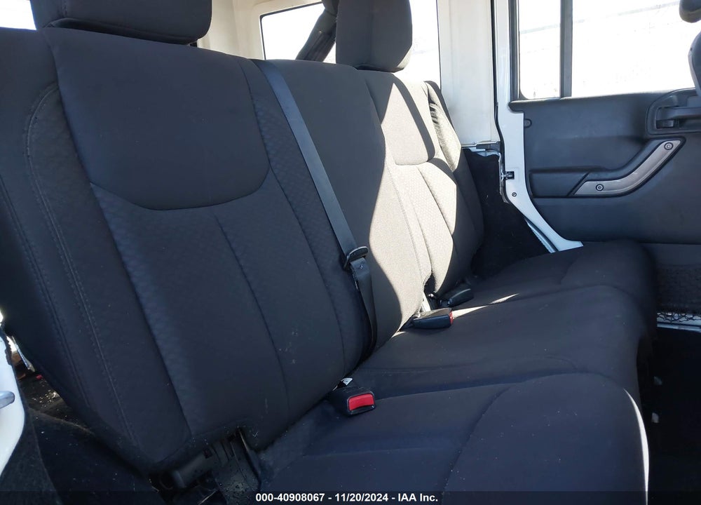2013 JEEP WRANGLER UNLIMITED SPORT VIN: 1C4BJWDG5DL537984