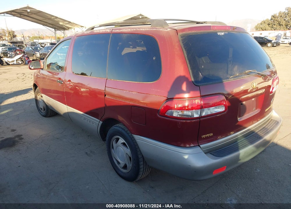 2001 TOYOTA SIENNA XLE VIN: 4T3ZF13C11U351238