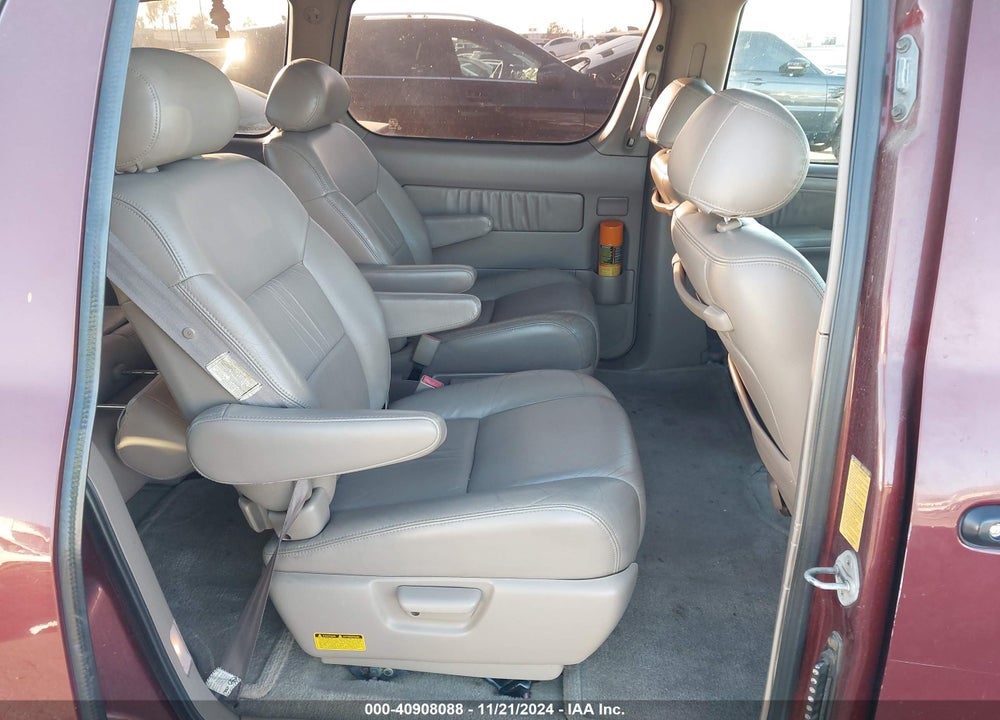 2001 TOYOTA SIENNA XLE VIN: 4T3ZF13C11U351238