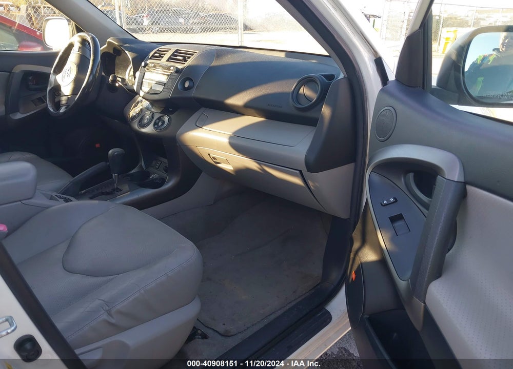 2009 TOYOTA RAV4 LIMITED VIN: JTMBF31V395004417