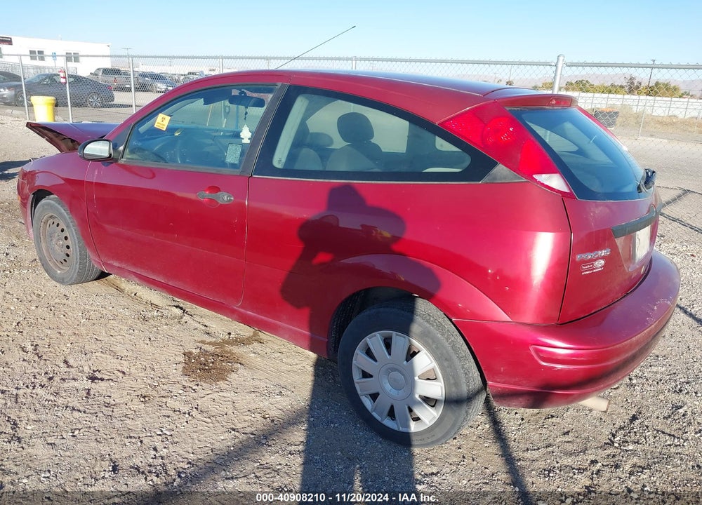 2005 FORD FOCUS ZX3 VIN: 3FAFP31N65R147745