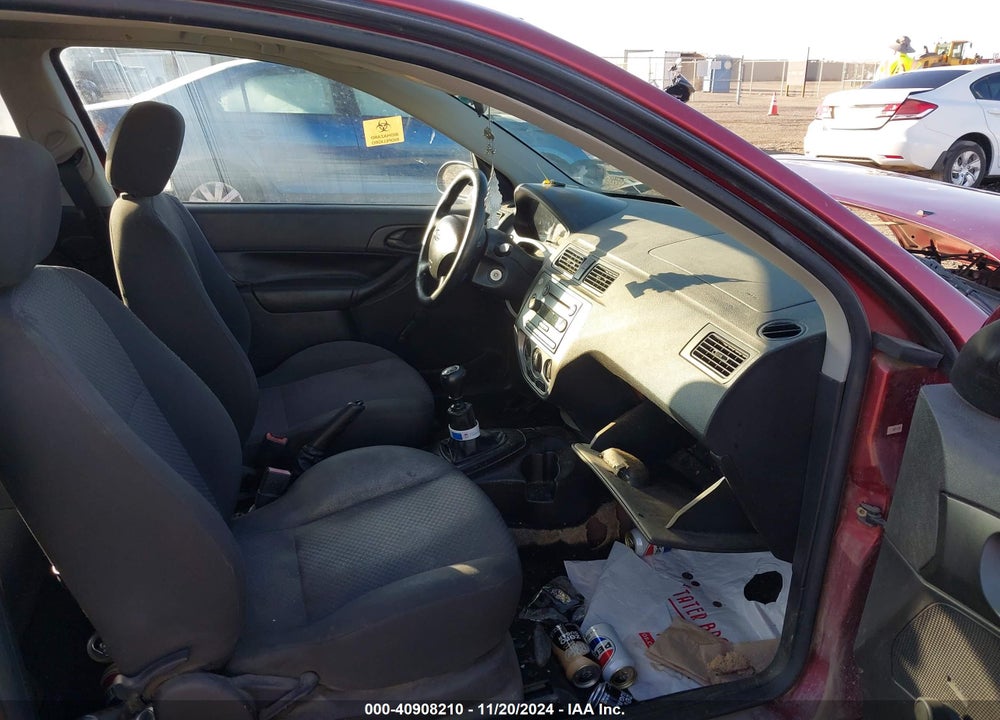 2005 FORD FOCUS ZX3 VIN: 3FAFP31N65R147745