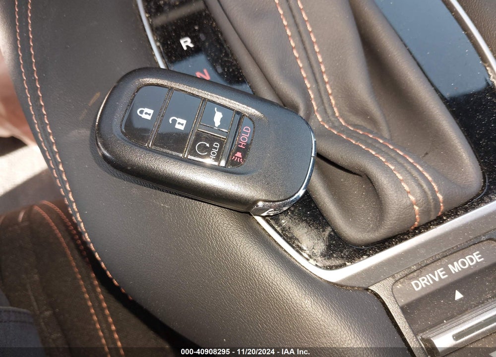 2024 HONDA HR-V 2WD SPORT/2WD SPORT W/O BSI VIN: 3CZRZ1H54RM751755