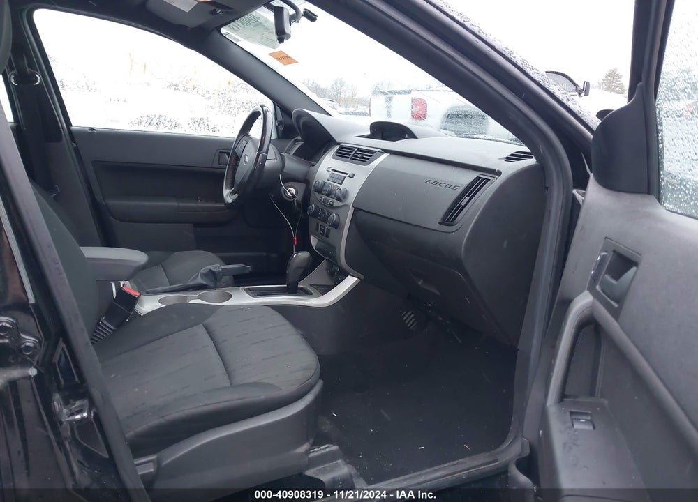 2010 FORD FOCUS SE VIN: 1FAHP3FN0AW129914