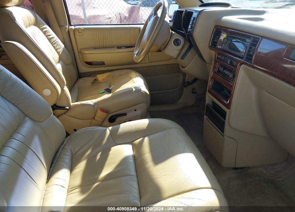 1993 CHRYSLER TOWN & COUNTRY VIN: 1C4GH54R4PX755165