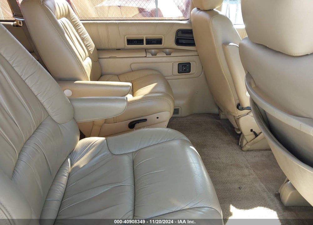 1993 CHRYSLER TOWN & COUNTRY VIN: 1C4GH54R4PX755165