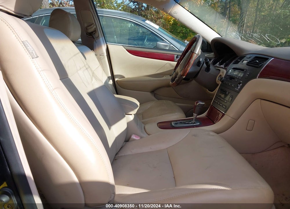 2004 LEXUS ES 330 VIN: JTHBA30G045015576