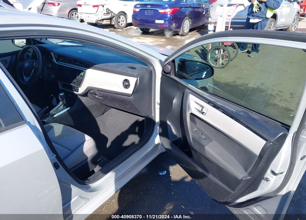 2019 TOYOTA COROLLA LE VIN: 5YFBURHE2KP926300