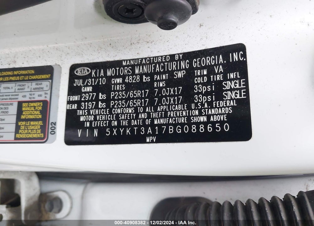 2011 KIA SORENTO LX VIN: 5XYKT3A17BG088650