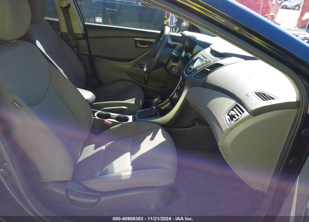 2016 HYUNDAI ELANTRA SE VIN: 5NPDH4AE1GH704863