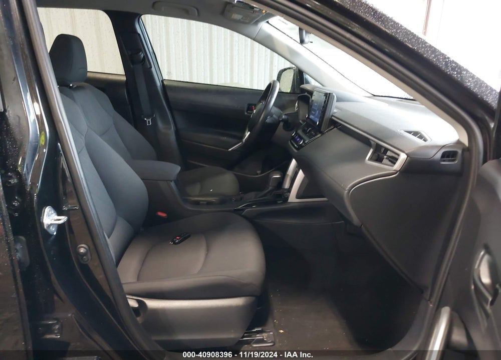 2022 TOYOTA COROLLA CROSS LE VIN: 7MUCAAAG5NV015227