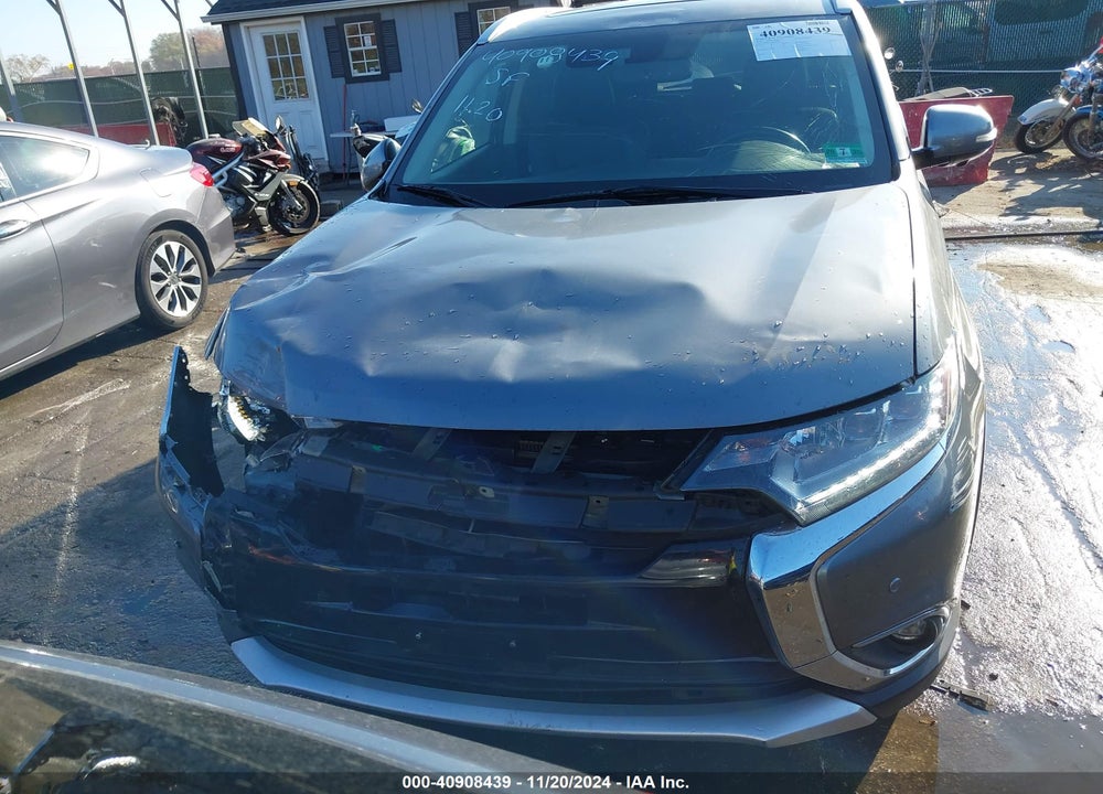 2018 MITSUBISHI OUTLANDER VIN: JA4AD3A30JJ006048