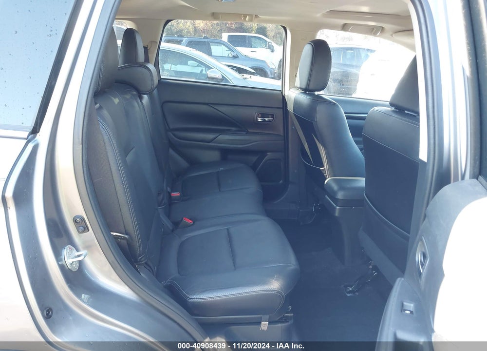 2018 MITSUBISHI OUTLANDER VIN: JA4AD3A30JJ006048