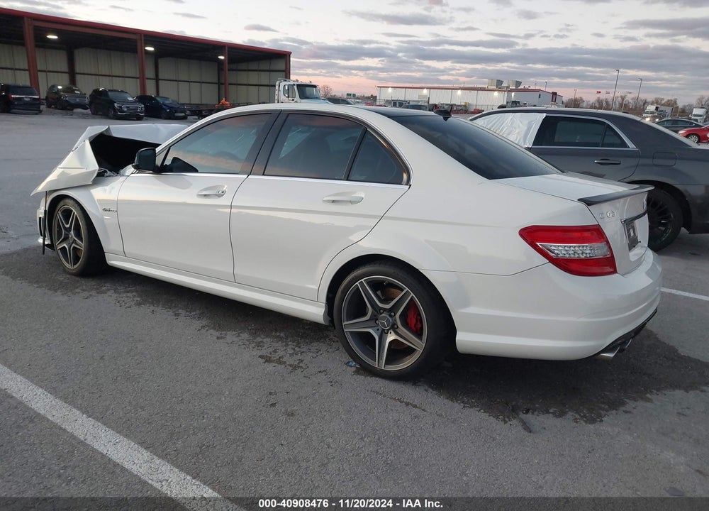 2009 MERCEDES-BENZ C 63 AMG VIN: WDDGF77X99F319891
