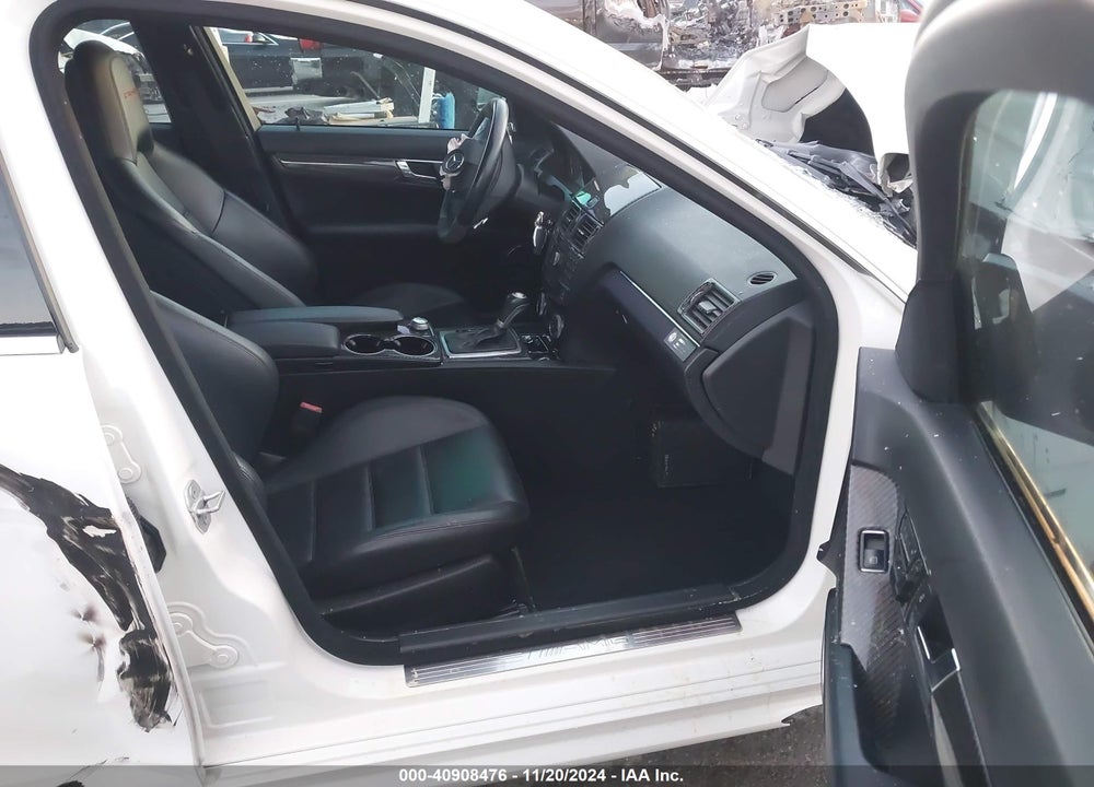 2009 MERCEDES-BENZ C 63 AMG VIN: WDDGF77X99F319891