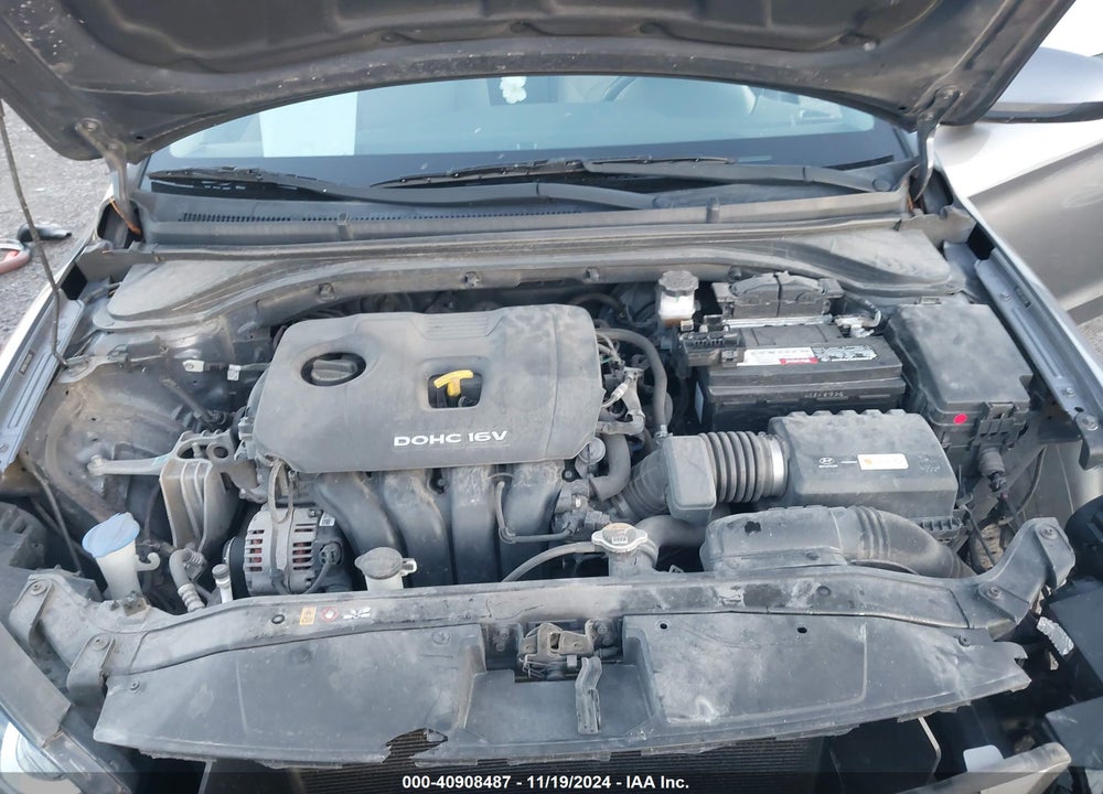 2018 HYUNDAI ELANTRA VIN: 5NPD84LF1JH341266