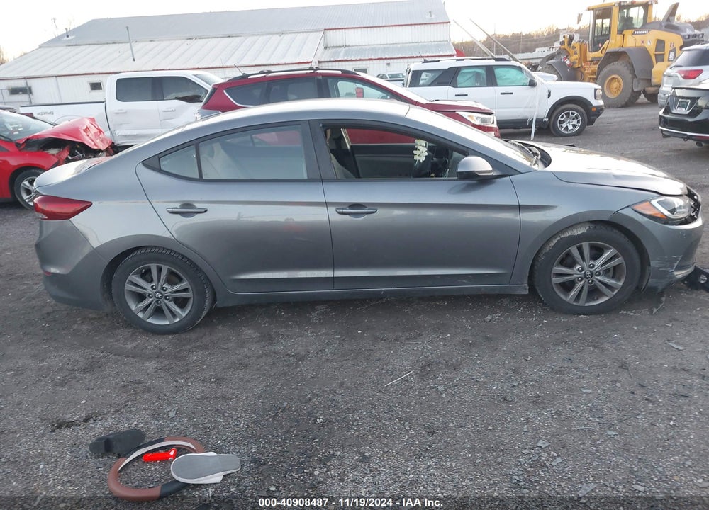 2018 HYUNDAI ELANTRA VIN: 5NPD84LF1JH341266