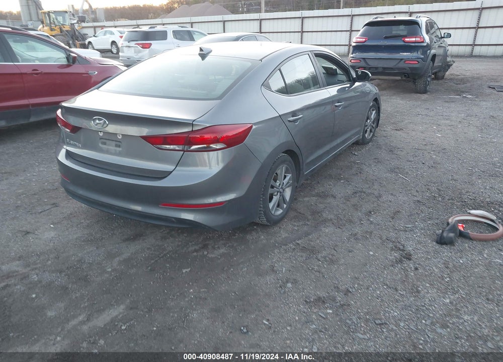 2018 HYUNDAI ELANTRA VIN: 5NPD84LF1JH341266