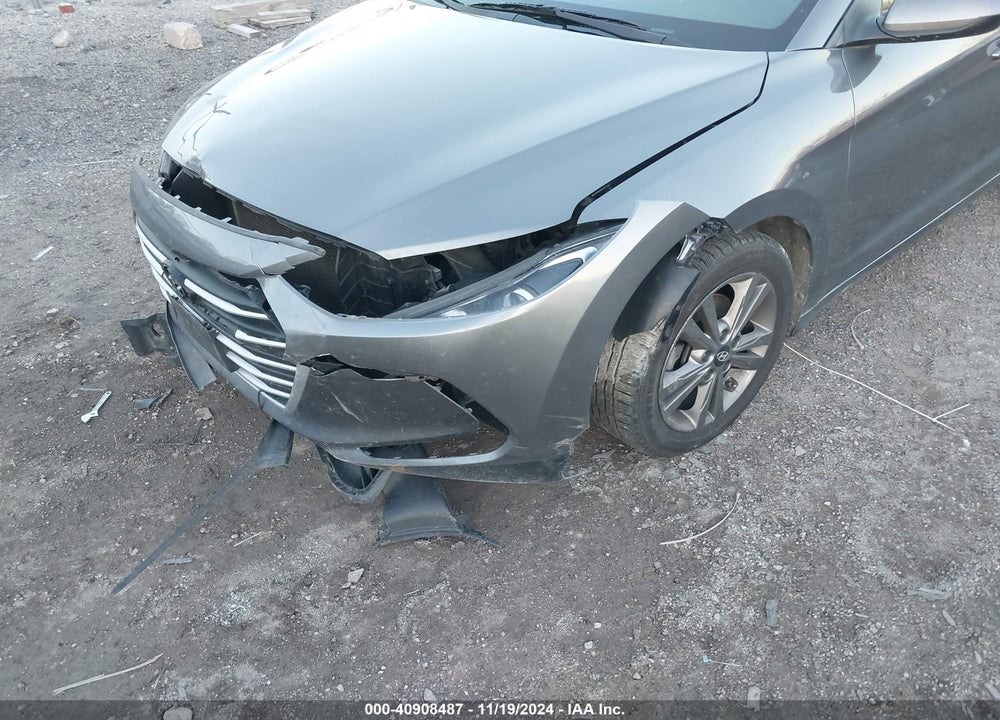 2018 HYUNDAI ELANTRA VIN: 5NPD84LF1JH341266