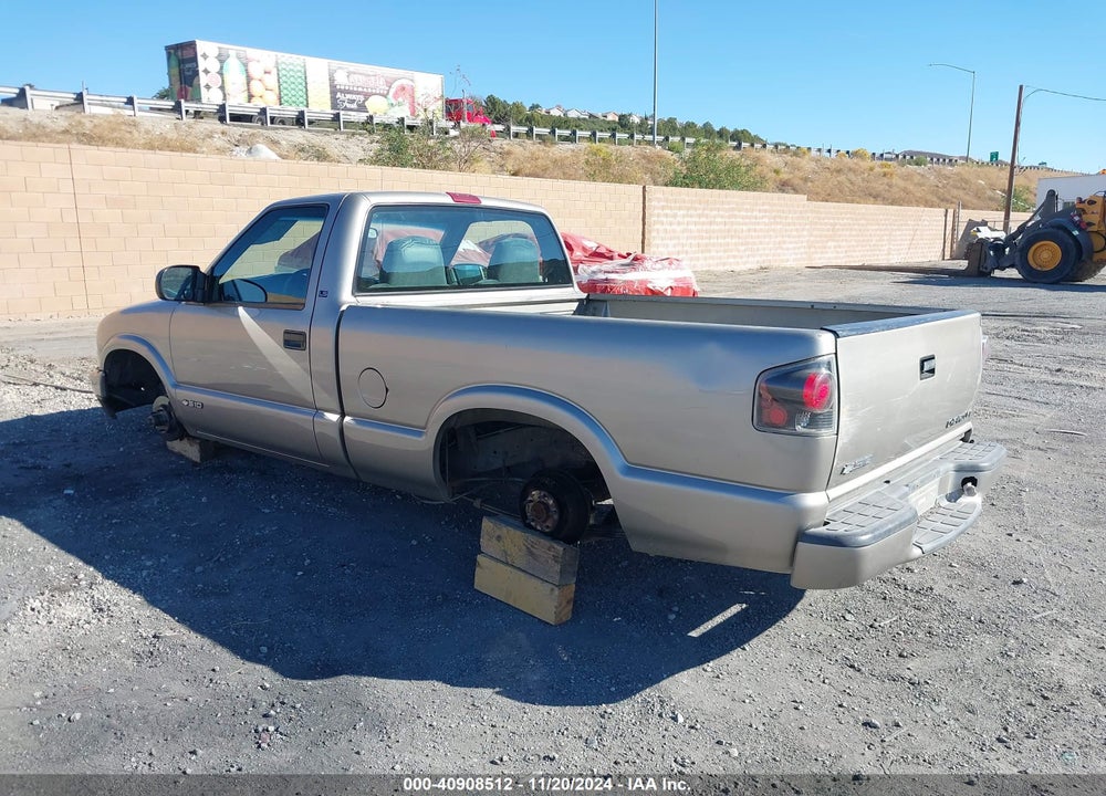 2001 CHEVROLET S-10 LS VIN: 1GCCS145X1K103967