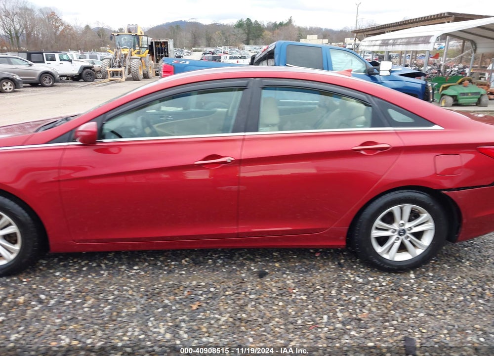 2013 HYUNDAI SONATA GLS VIN: 5NPEB4AC2DH748337