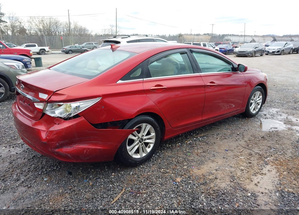 2013 HYUNDAI SONATA GLS VIN: 5NPEB4AC2DH748337