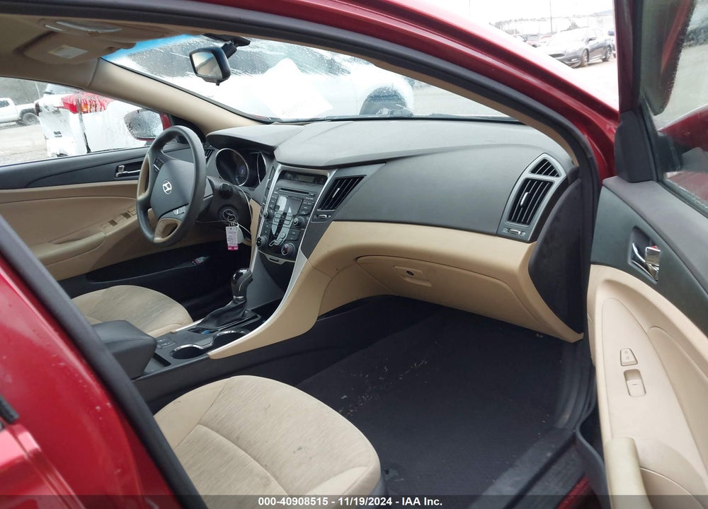 2013 HYUNDAI SONATA GLS VIN: 5NPEB4AC2DH748337