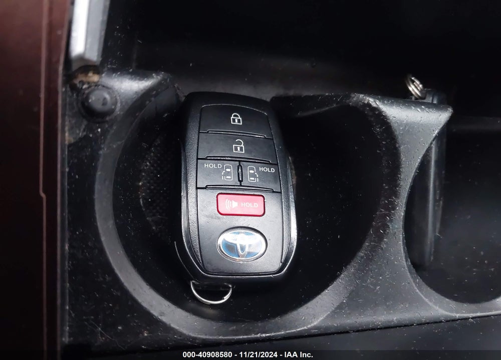 2022 TOYOTA SIENNA LE VIN: 5TDKSKFC3NS043493