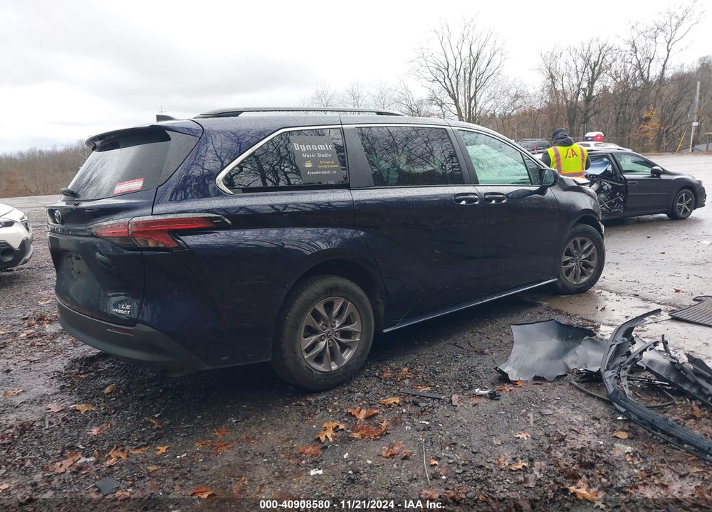 2022 TOYOTA SIENNA LE VIN: 5TDKSKFC3NS043493