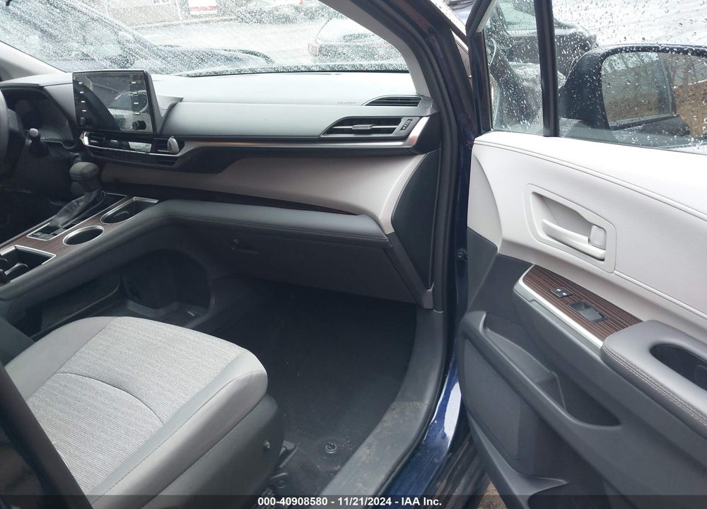 2022 TOYOTA SIENNA LE VIN: 5TDKSKFC3NS043493