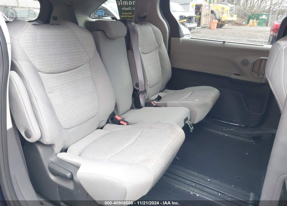 2022 TOYOTA SIENNA LE VIN: 5TDKSKFC3NS043493