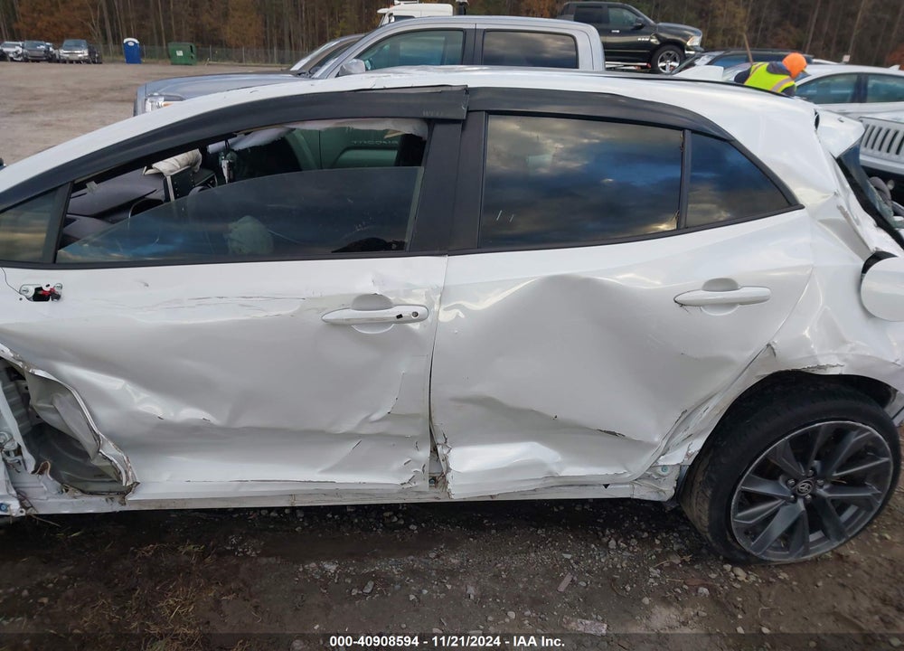 2022 TOYOTA COROLLA XSE VIN: JTNA4MBE9N3175230