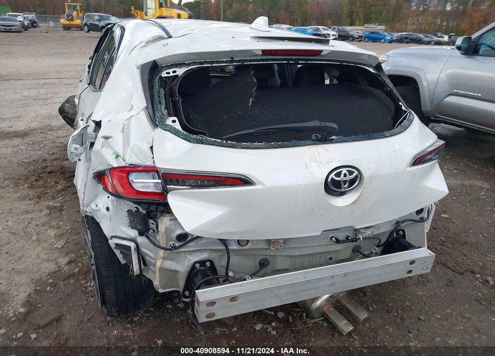 2022 TOYOTA COROLLA XSE VIN: JTNA4MBE9N3175230