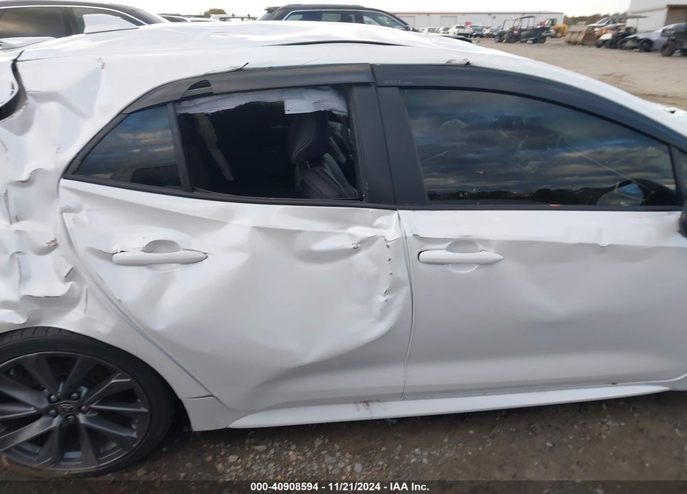 2022 TOYOTA COROLLA XSE VIN: JTNA4MBE9N3175230