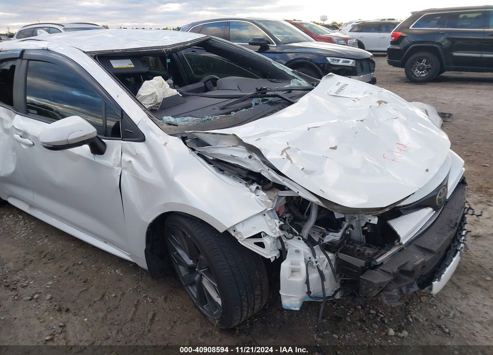 2022 TOYOTA COROLLA XSE VIN: JTNA4MBE9N3175230