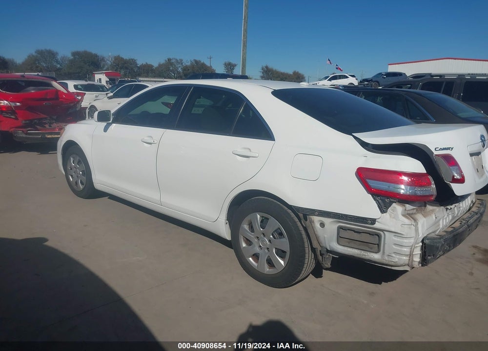2011 TOYOTA CAMRY LE VIN: 4T1BF3EK6BU656682