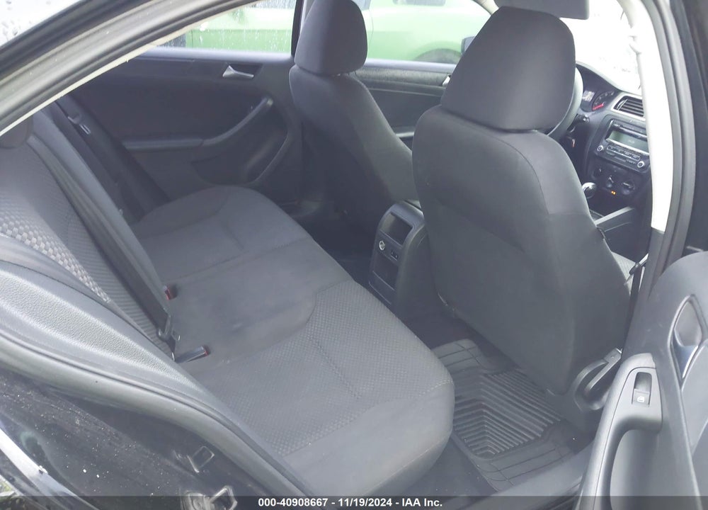 2013 VOLKSWAGEN JETTA 2.0L S VIN: 3VW2K7AJ7DM300623