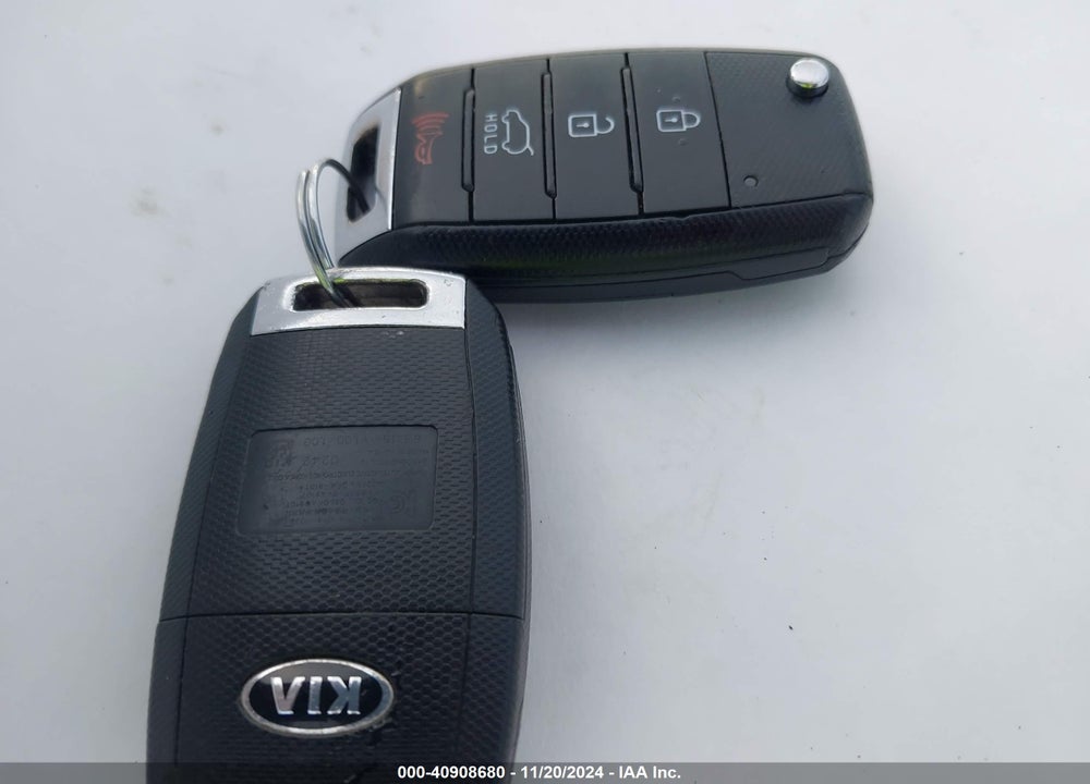 2017 KIA SORENTO 2.4L LX VIN: 5XYPG4A38HG267757