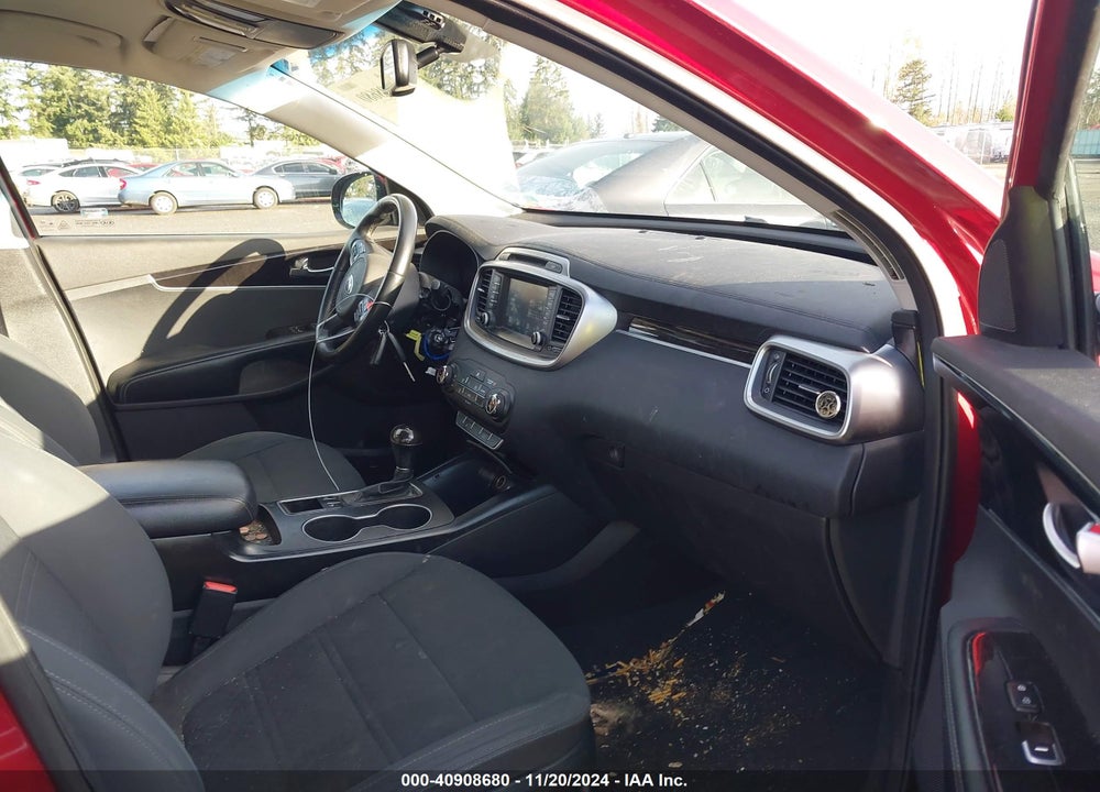 2017 KIA SORENTO 2.4L LX VIN: 5XYPG4A38HG267757
