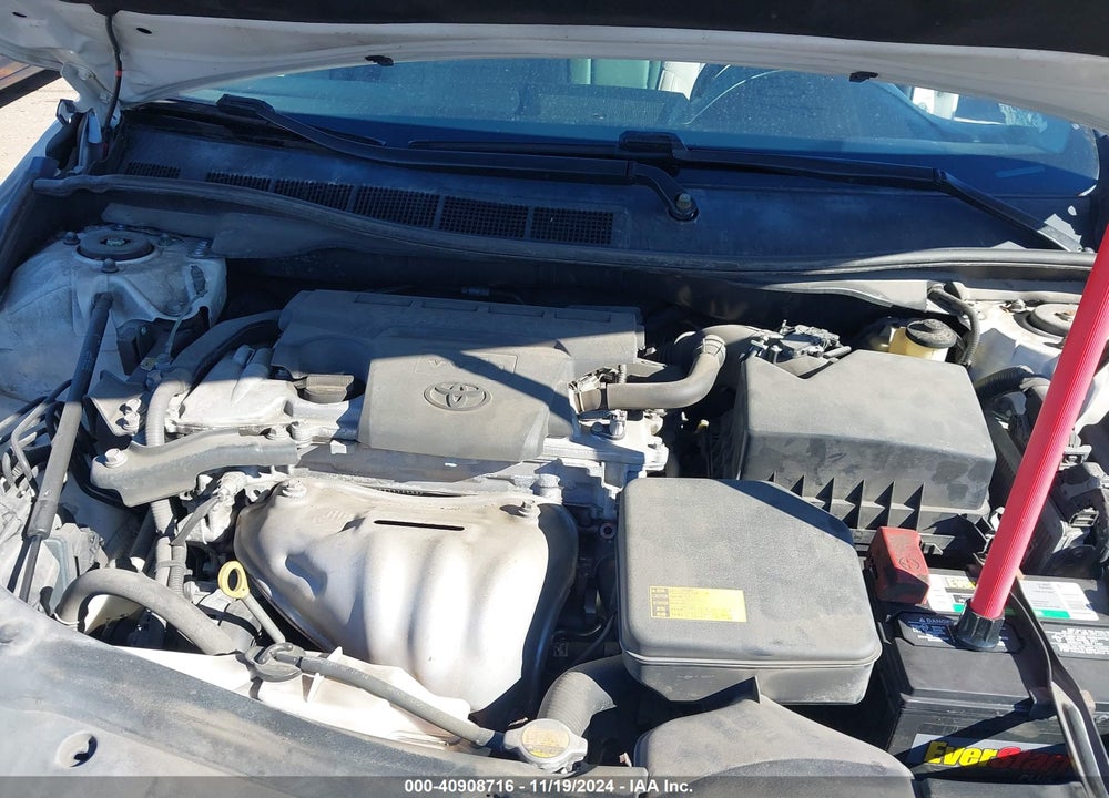 2015 TOYOTA CAMRY SE VIN: 4T1BF1FK3FU084785