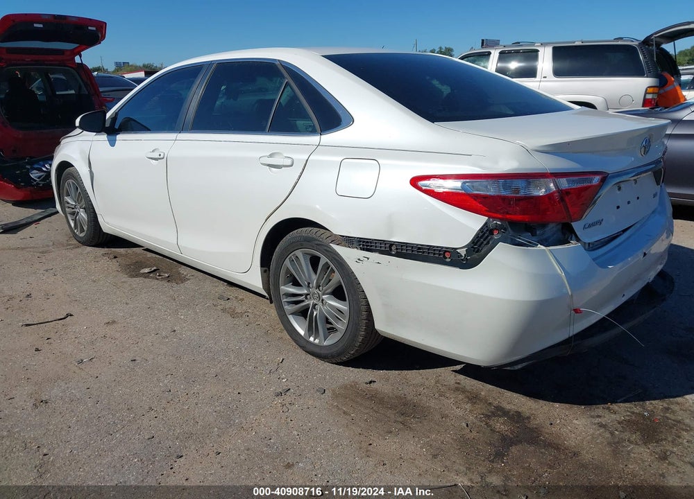 2015 TOYOTA CAMRY SE VIN: 4T1BF1FK3FU084785