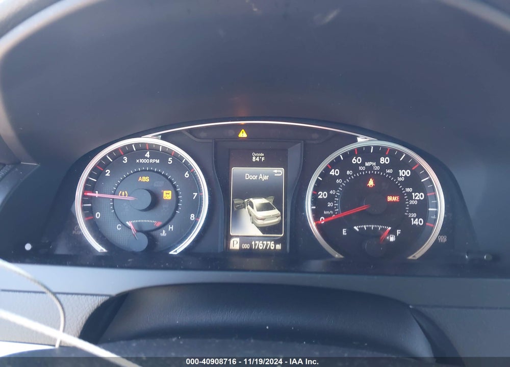 2015 TOYOTA CAMRY SE VIN: 4T1BF1FK3FU084785