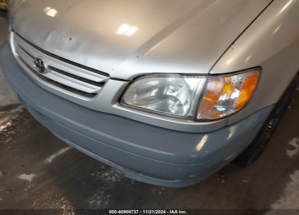 2003 TOYOTA SIENNA CE VIN: 4T3ZF19C33U551533