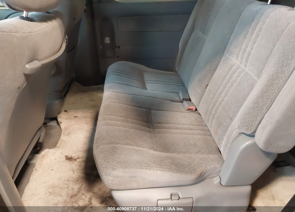 2003 TOYOTA SIENNA CE VIN: 4T3ZF19C33U551533
