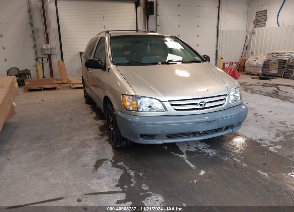 2003 TOYOTA SIENNA CE VIN: 4T3ZF19C33U551533