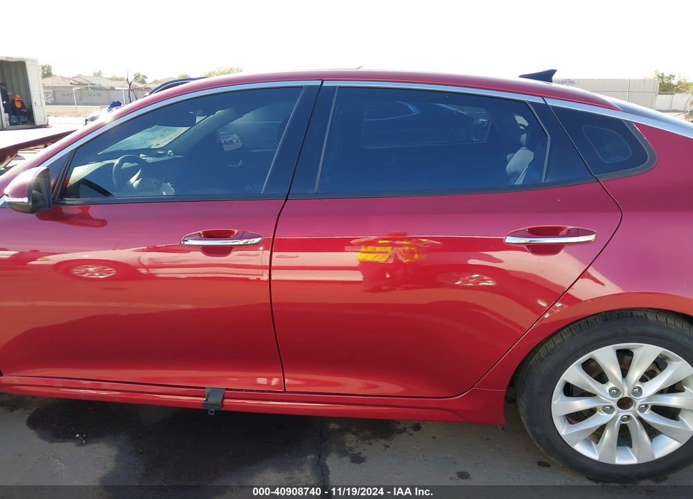 2018 KIA OPTIMA S VIN: 5XXGT4L33JG228237
